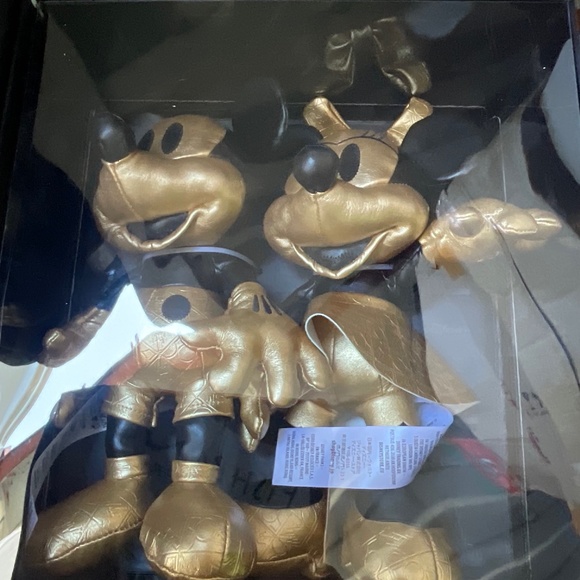 Disney 50th gold luxe plush - Picture 1 of 4